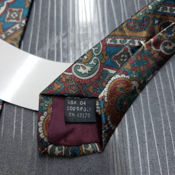 Van Heusen Editions Men's Polyester 57" Necktie - Gently Used - Picture 4 of 5